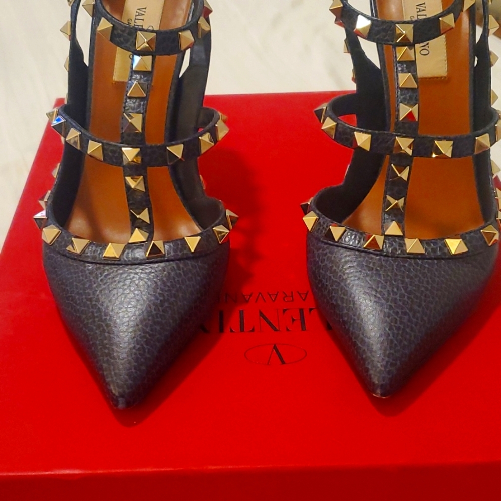 Authentic Valentino S